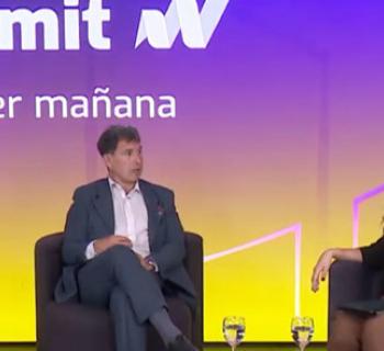 Descripción Jose Dapena, Director de la Maestría en Finanzas participó del panel "Estrategias de inversión"